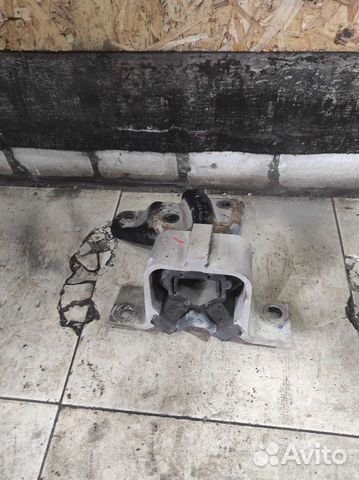 Подушка двигателя Renault Sandero 1