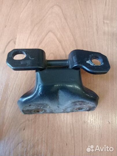 Петля двери верхняя задняя левая Hyundai Sonata