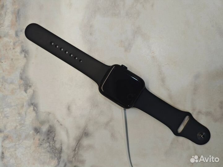 Apple Watch SE 44 mm