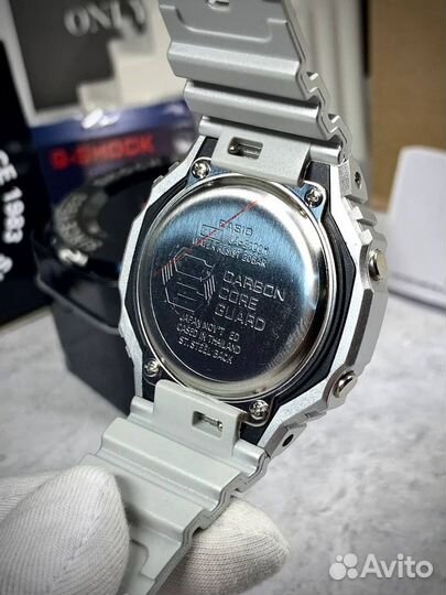 Часы G-Shock 2100B серебристый металлик