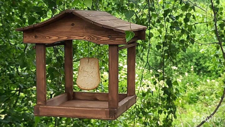 Кормушка для птиц из дерева