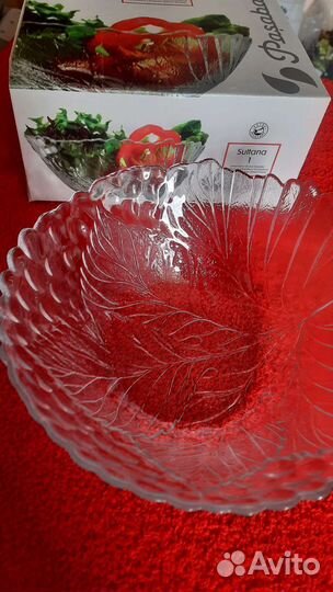 Большой салатник новый