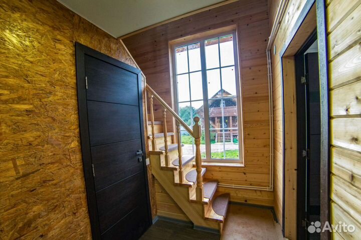 Банкетный Зал с домом и террасами