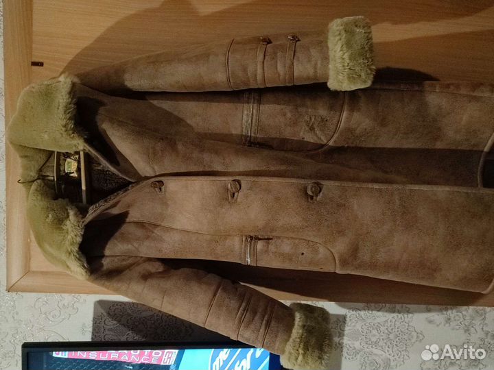 Дубленка женская 46 48 с капюшоном новая