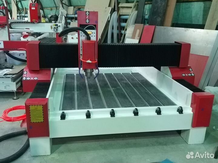 Фрезерный станок чпу по камню S1325 2года гарантии