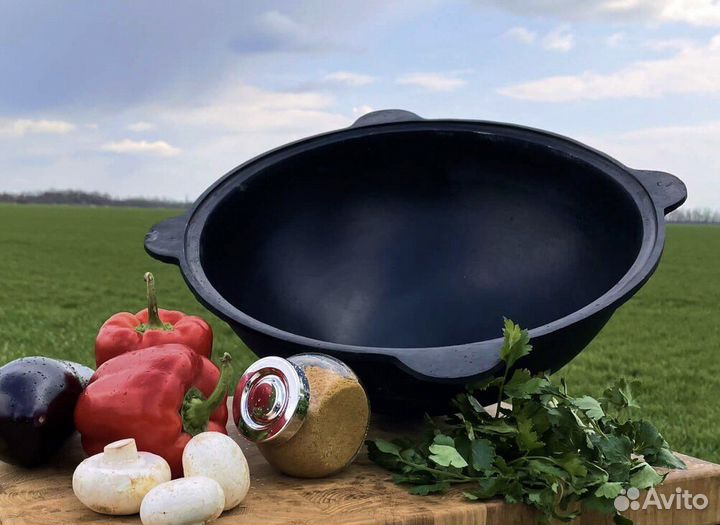 Казан чугунный новый