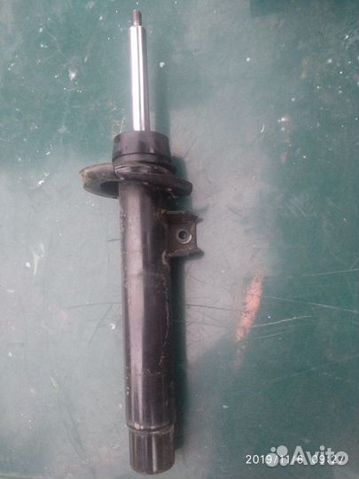 Амортизатор передний правый оригинал на BMW 3' F34