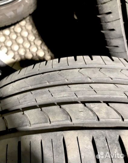 Kumho Ecsta HS51 235/45 R17 97