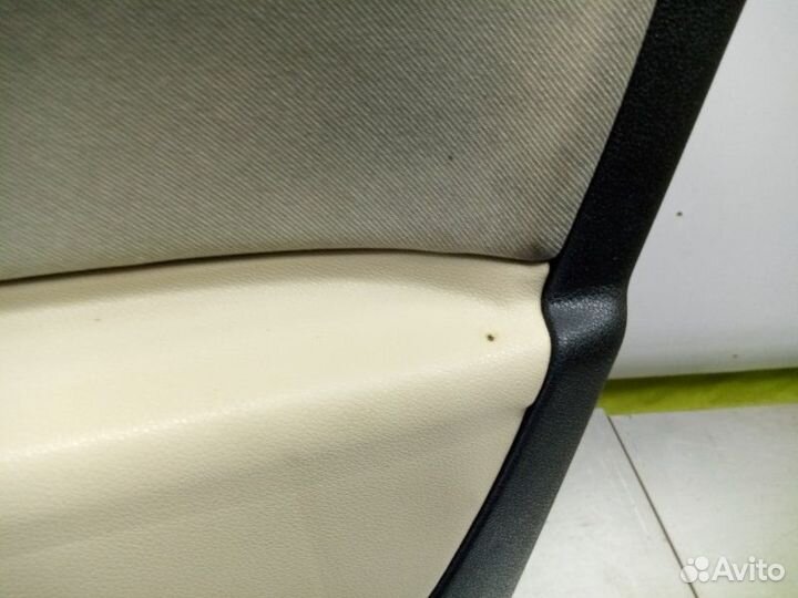 Обшивка двери комплект Ford Mondeo B4Y chba 2001