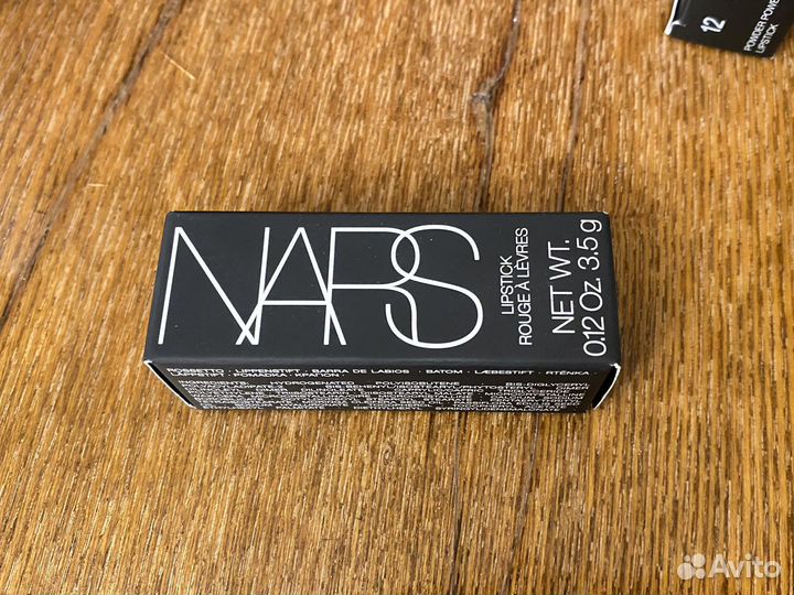 Помада для губ