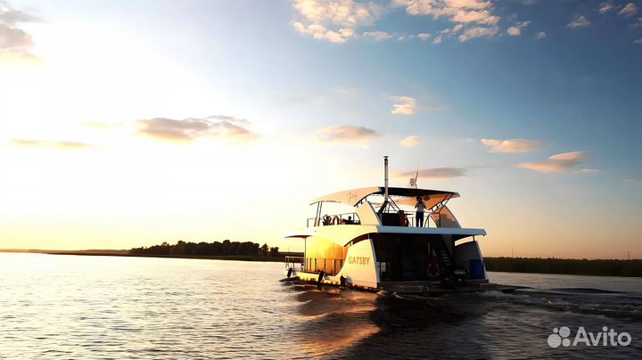 В аренду двухпалубная яхта класса люкс