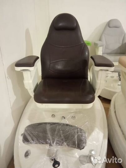 Педикюрное спа кресло с джакузи Lemi pedi spa Итал