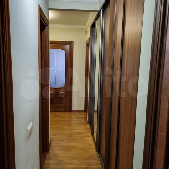 3-к. квартира, 74 м², 2/5 эт.