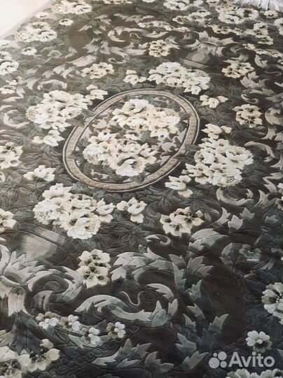 Ковер новый