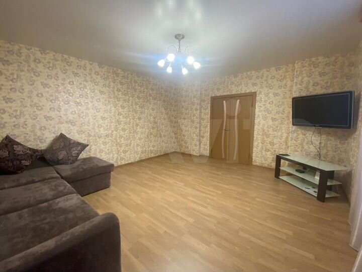 2-к. квартира, 76 м², 10/20 эт.