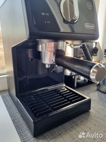 Кофеварка рожковая De'Longhi ECP 31.21, черный