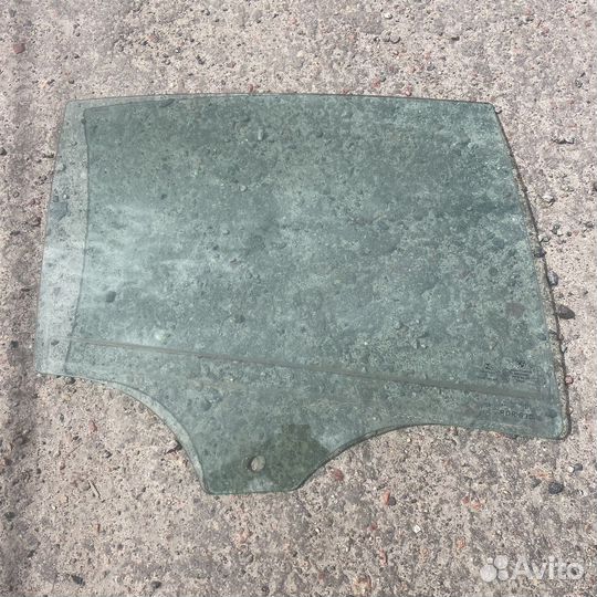 Стекло двери заднее правое BMW 5 G30