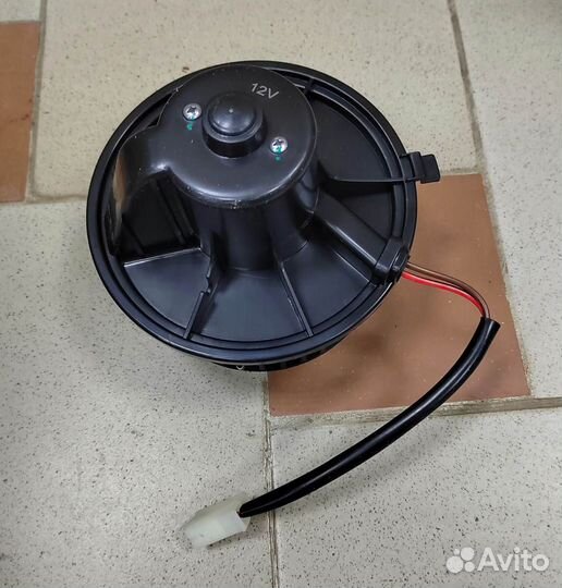 Моторчик печки Audi 80 / Passat B3