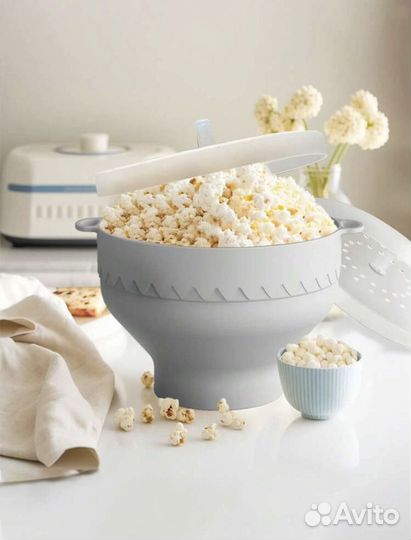 Силиконовая попкорница серая с крышкой, новая