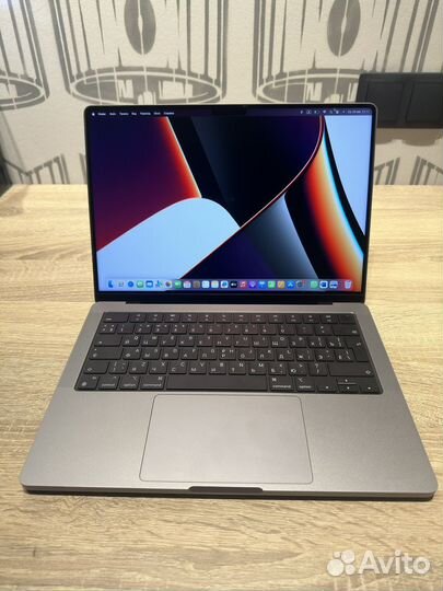 Apple MacBook Pro 14 m1