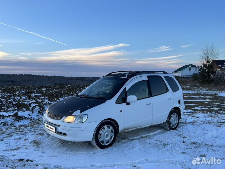 Toyota Corolla Spacio 1.6 AT, 1999, 247 000 км
