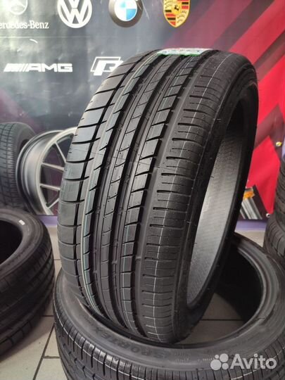 Triangle Sports TH201 215/45 R18 93Y