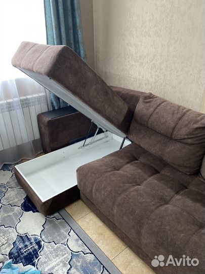 Диван