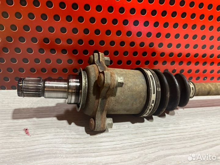 Полуось задняя (приводной вал, шрус) Lexus Nx 300H