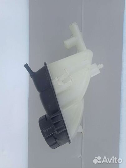 Расширительный бачок Mercedes W164