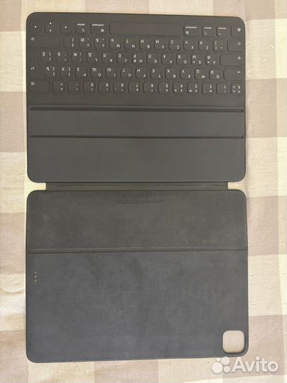 iPad SMART keyboard folio 12.9