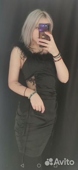 Платье женское вечернее 42-44 с перьями