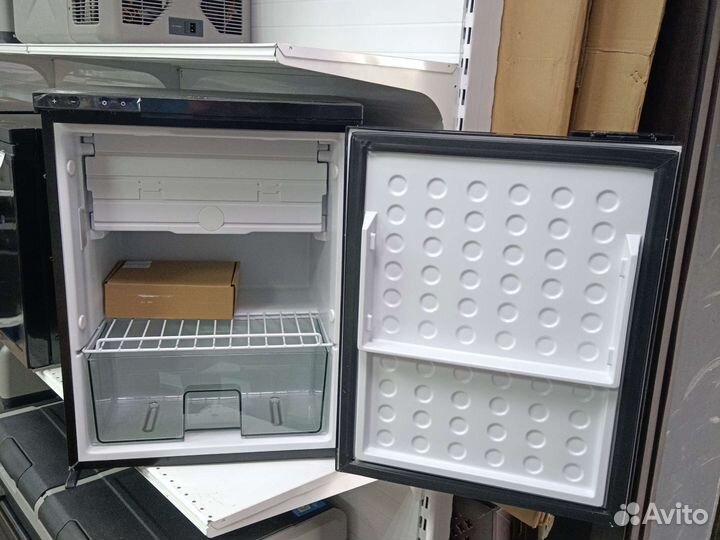 Автохолодильник двухкамерный вертикальный 65л