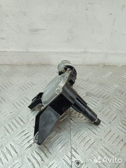 Моторчик заднего стеклоочистителя (дворника)