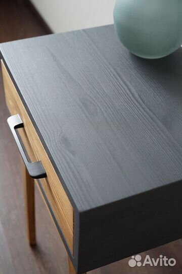 Тумба прикроватная