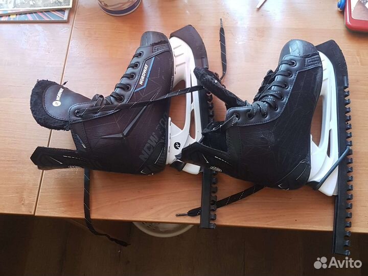 Коньки хоккейные