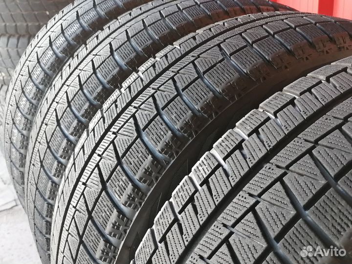 Bridgestone Blizzak Revo GZ 215/60 R17