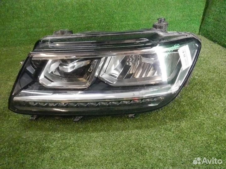Фара левая Volkswagen Tiguan