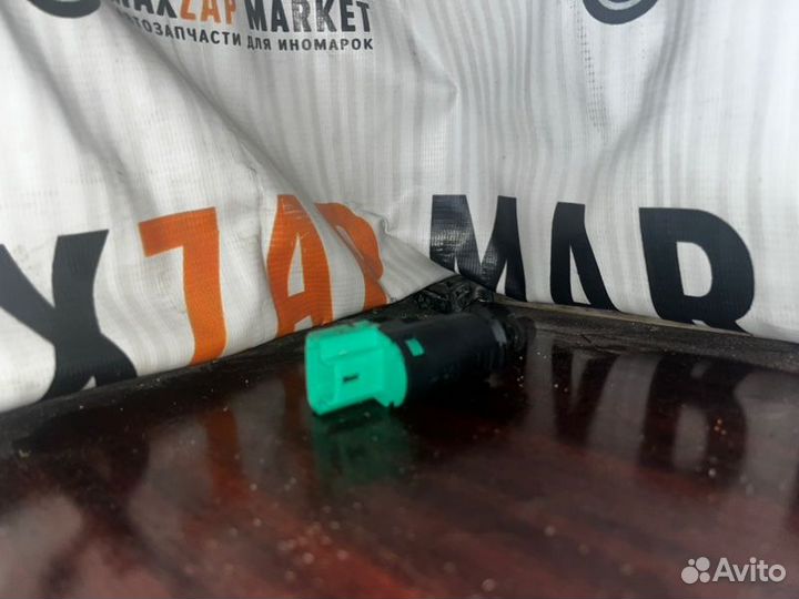 Датчик включения стоп сигнала Peugeot 308 1.6 EP6