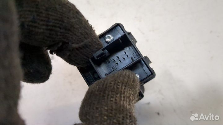 Кнопка стояночного тормоза Peugeot 5008, 2010