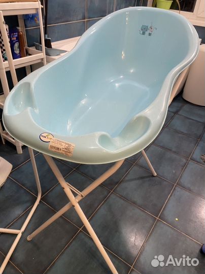 Ванночка для купания с подставкой