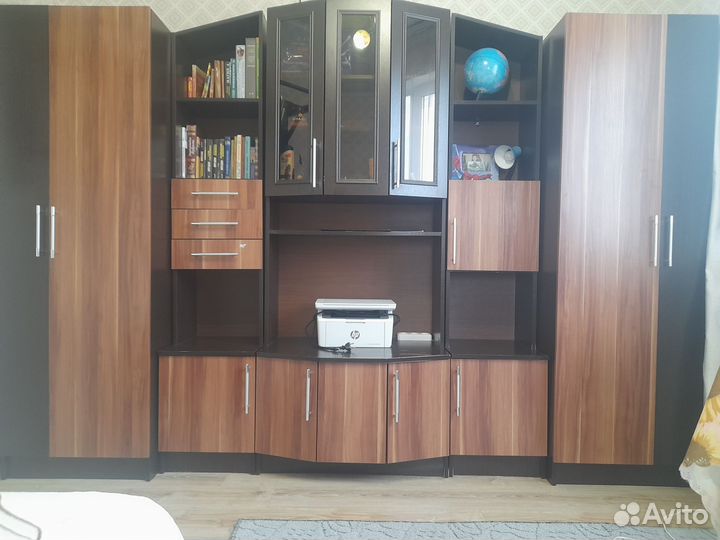 Стенка в гостиную