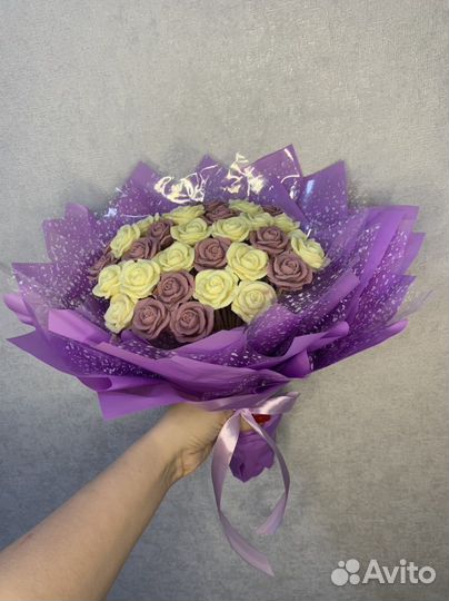 Букет из шоколадных роз сладкий подарок