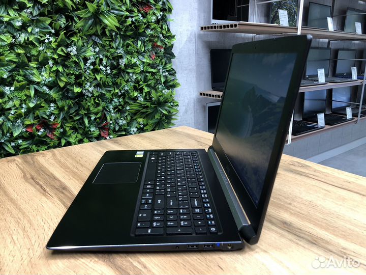 15.6 Full HD Acer Intel i3-6th/8gb/940mx/ssd/hdd