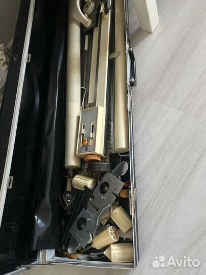 Двухфонтурная вязальная машина brother