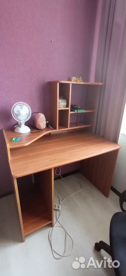 Компьютерный стол и стул