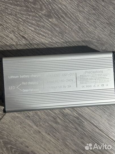 Зарядное устройство 58.8V 4А и 3 A