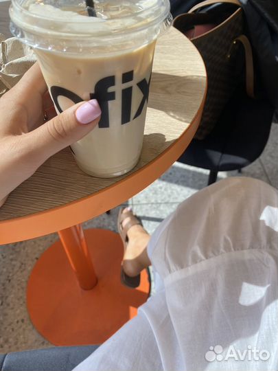 Модель на маникюр с покрытием бесплатно