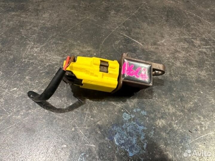 Датчик удара Audi A6 C6