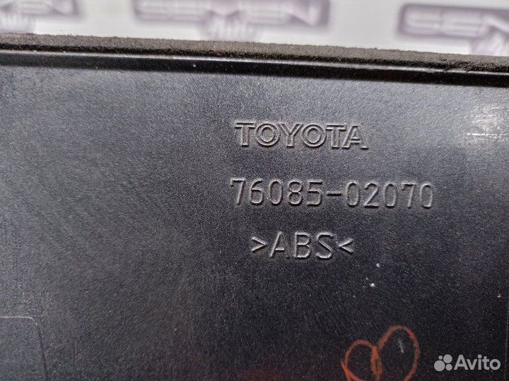 Спойлер задний Toyota Auris E150 2006-2012