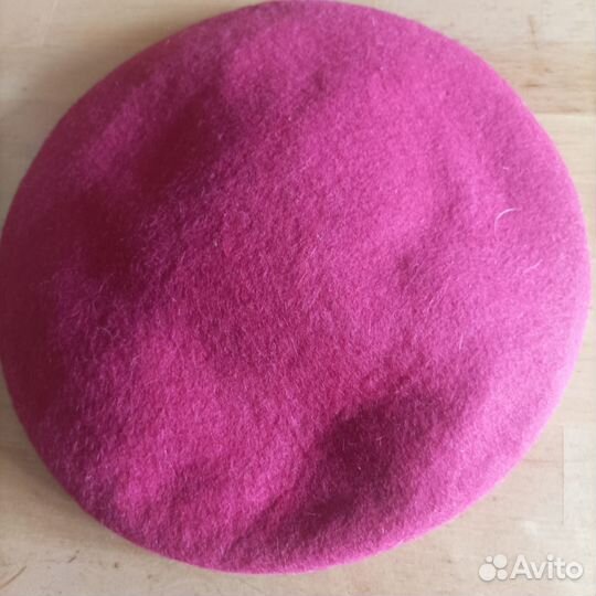 Берет малиновый